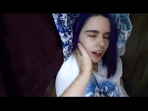 ❤️ زما خور په الماری کې وموندله او د هغې سره یې مرسته وکړه ❤️ کیفیت لرونکي جنس په ps.pornokey.ru